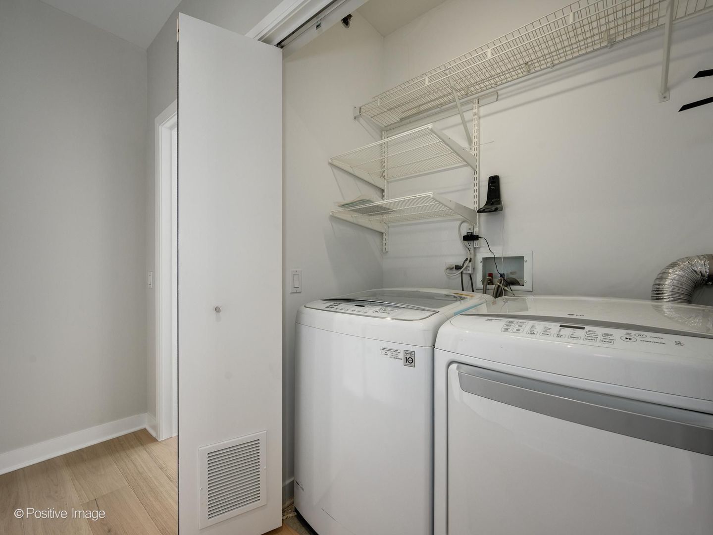 8 E Randolph Street 2105 Property Photo 16