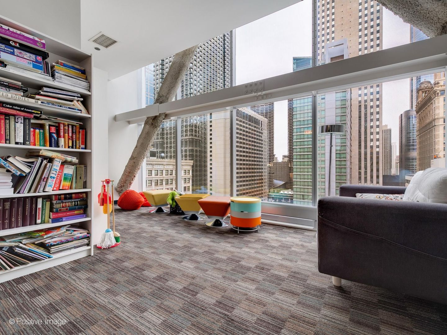 8 E Randolph Street 2105 Property Photo 22