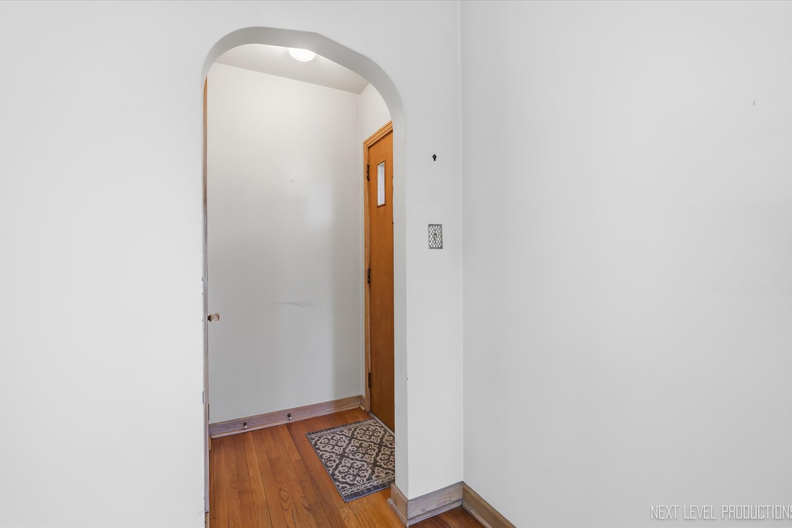 846 N Fifth Avenue Property Photo 3