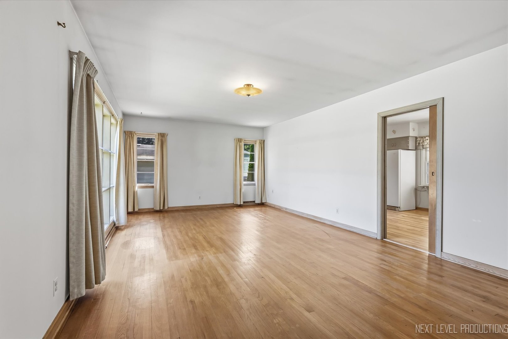 846 N Fifth Avenue Property Photo 4