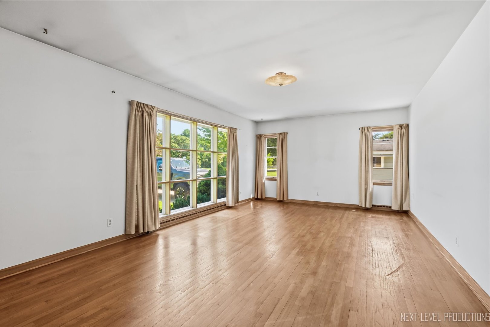 846 N Fifth Avenue Property Photo 5