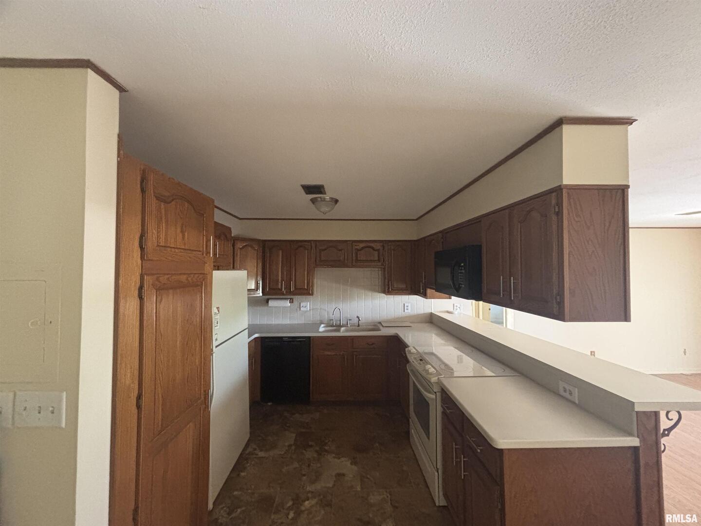 920 17th Street 28 Property Photo 15