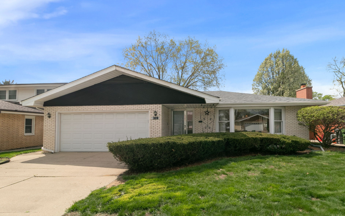 9712 S Kolmar Avenue Property Photo 1