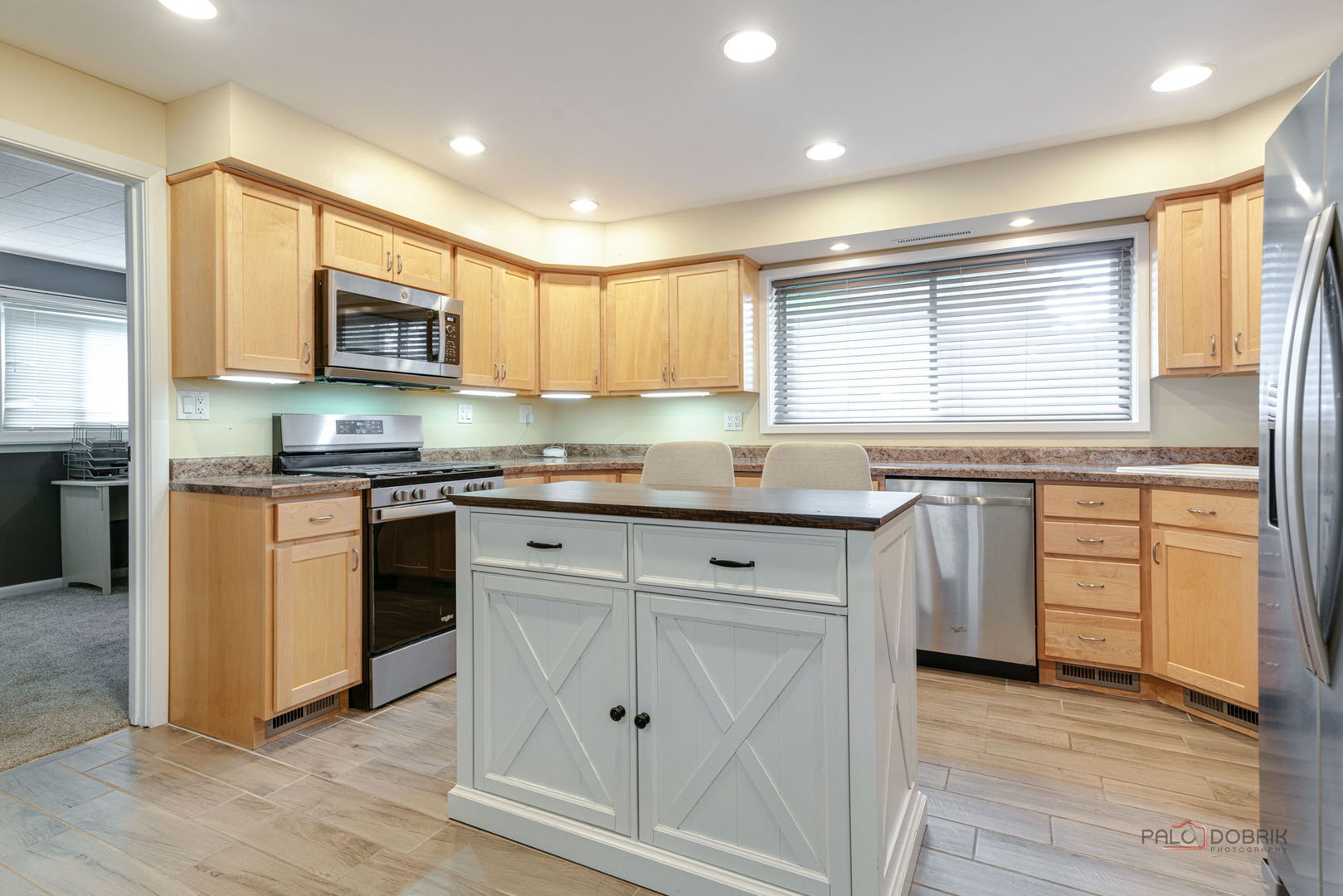 645 Marine Drive Property Photo 10