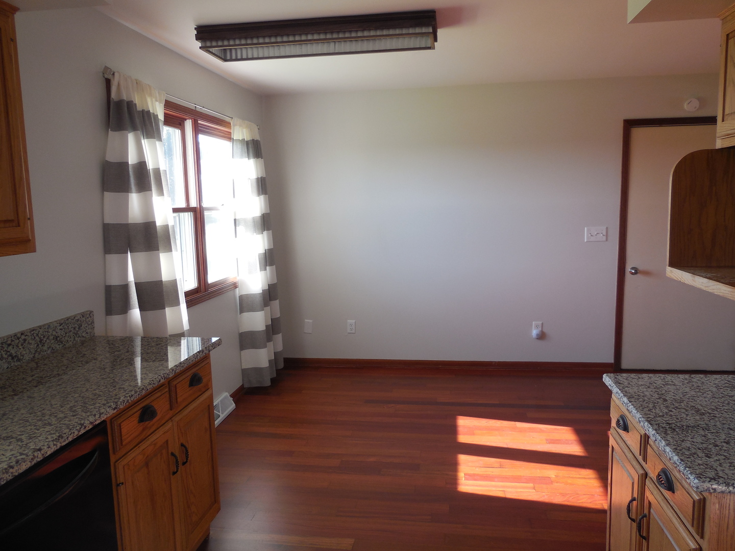 5385 Hoover Road Property Photo 10