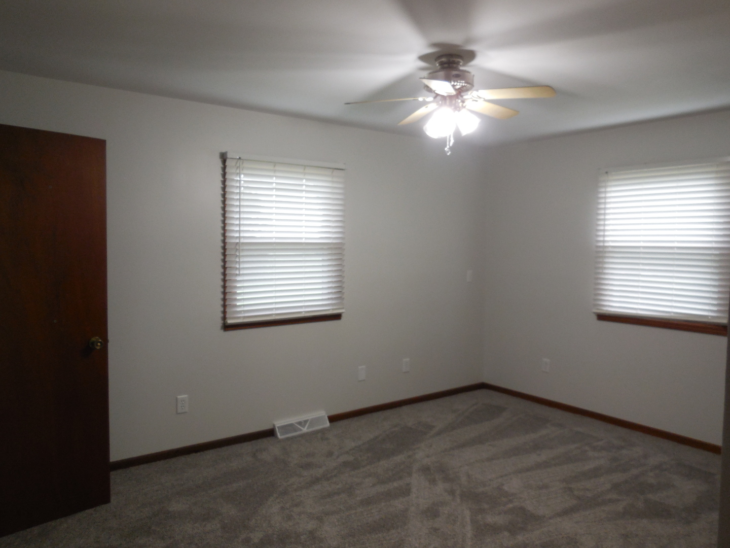 5385 Hoover Road Property Photo 13