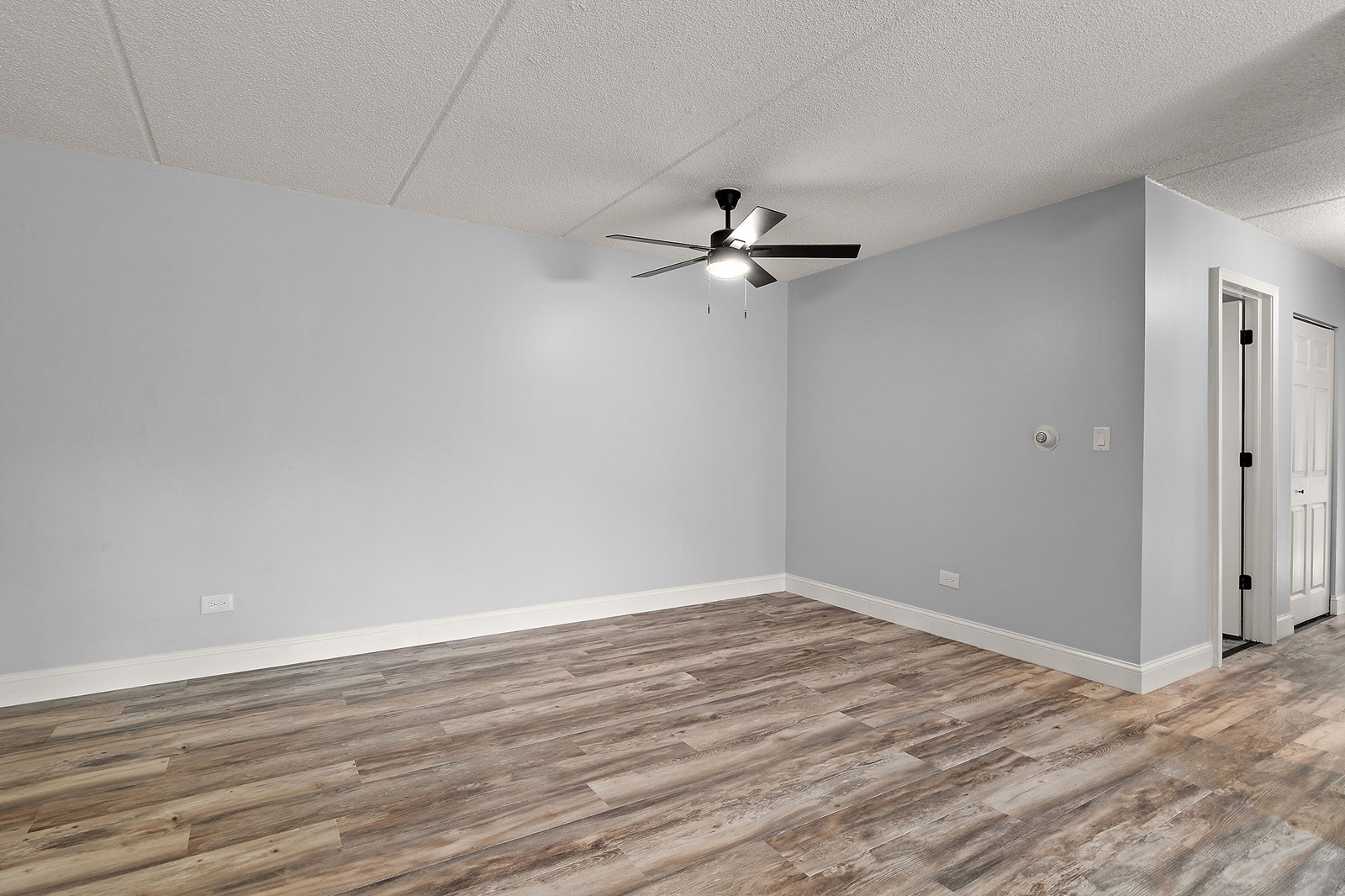 586 Fairway View Drive 1b Property Photo 5