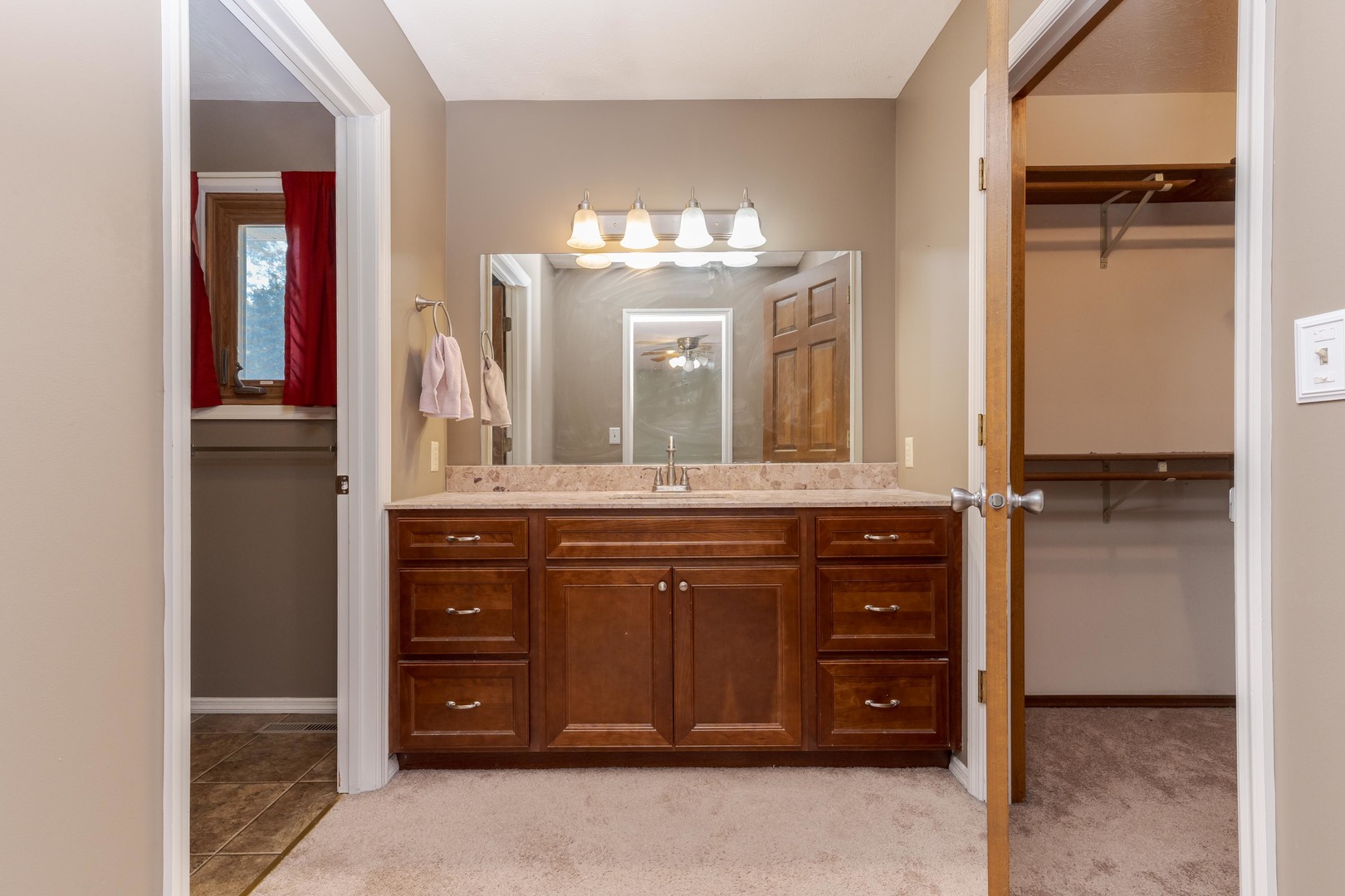 34 Chiswick Circle Property Photo 24