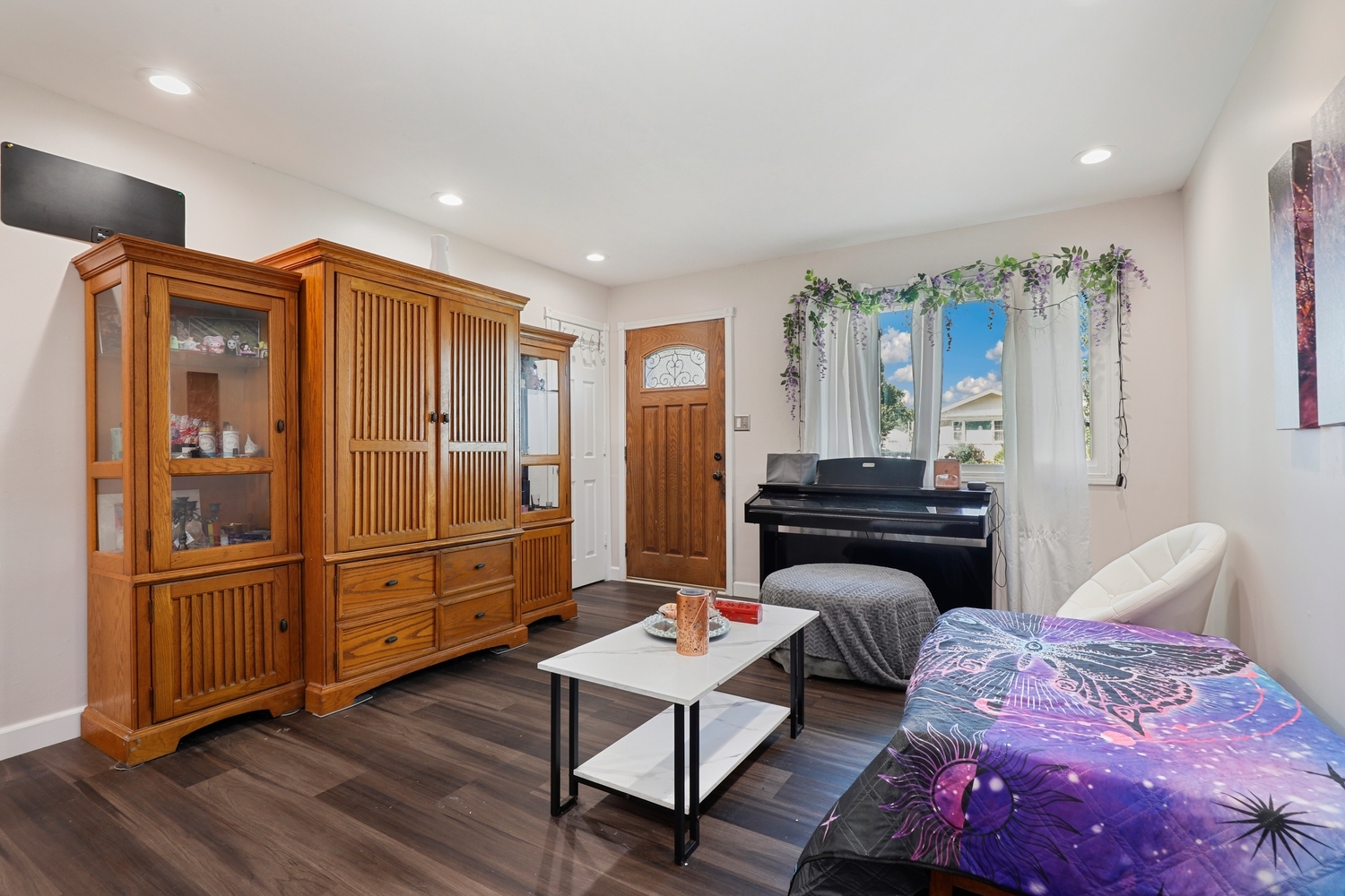 7751 Massasoit Avenue Property Photo 3