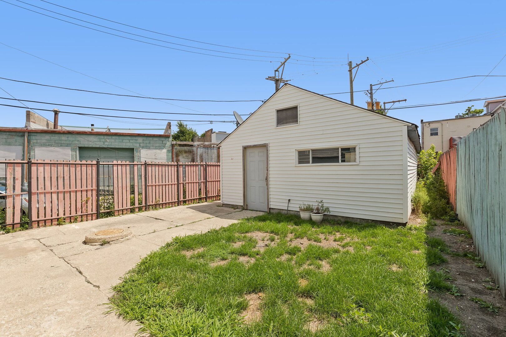 1539 N Kolin Avenue Property Photo 13