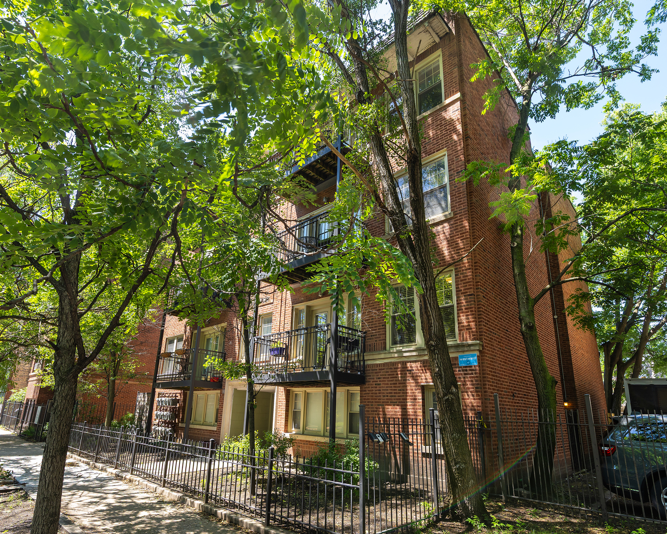 4422 N Ashland Avenue 1e Property Photo