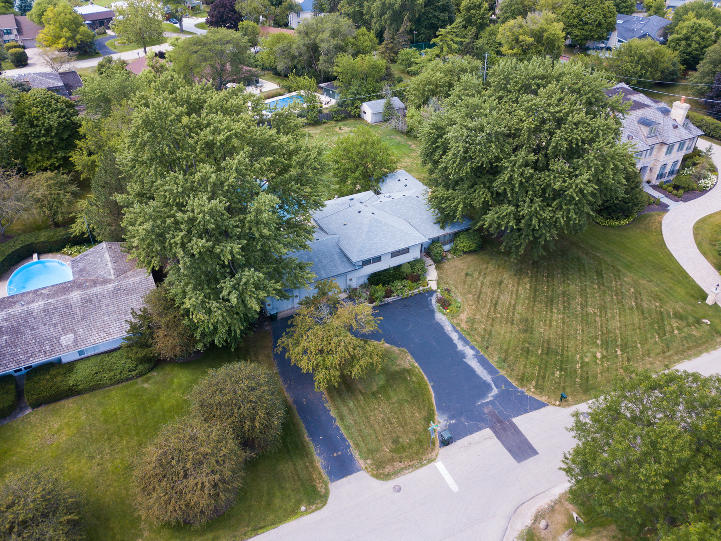 2250 White Oak Drive Property Photo 4