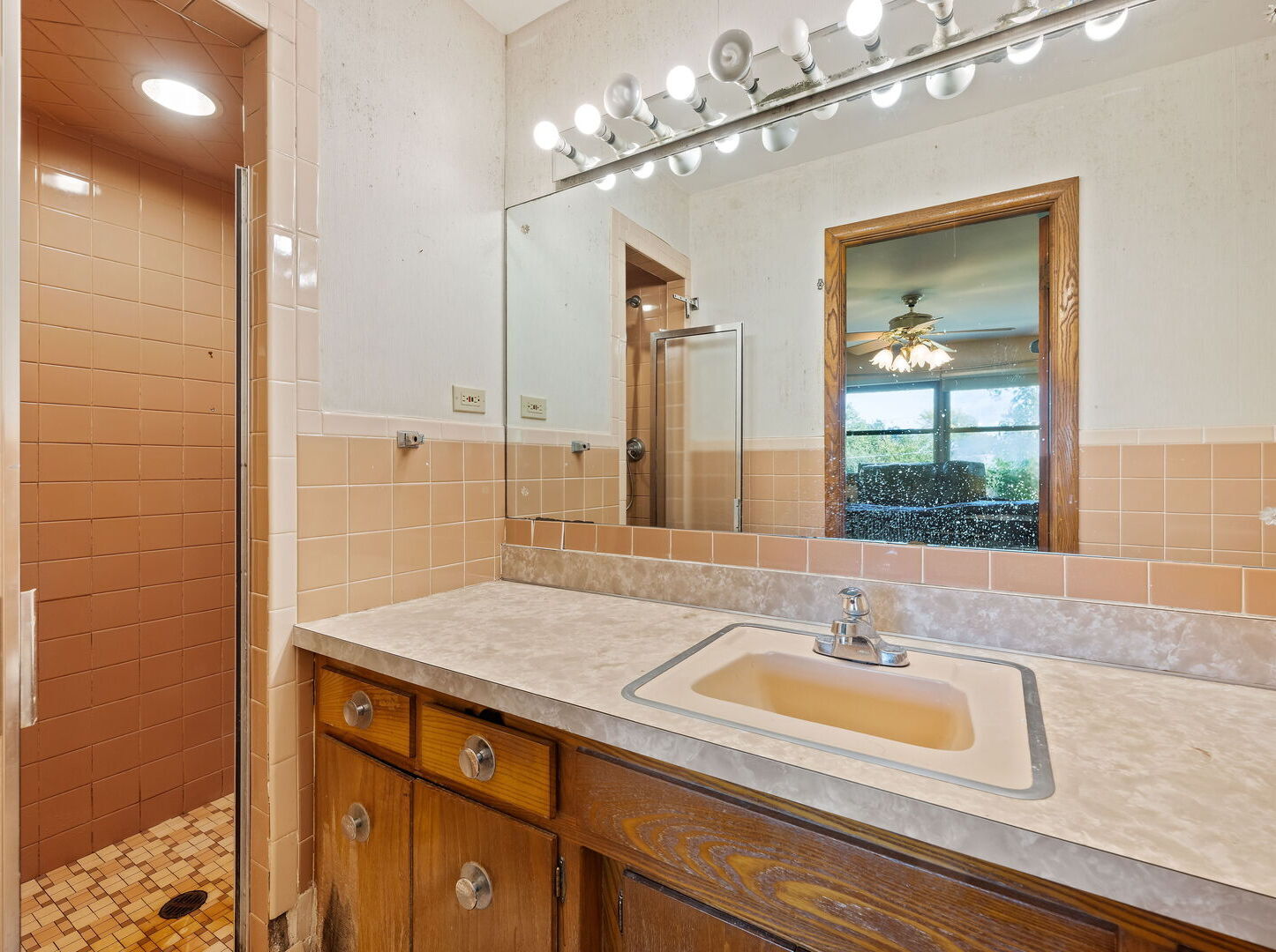 2250 White Oak Drive Property Photo 20
