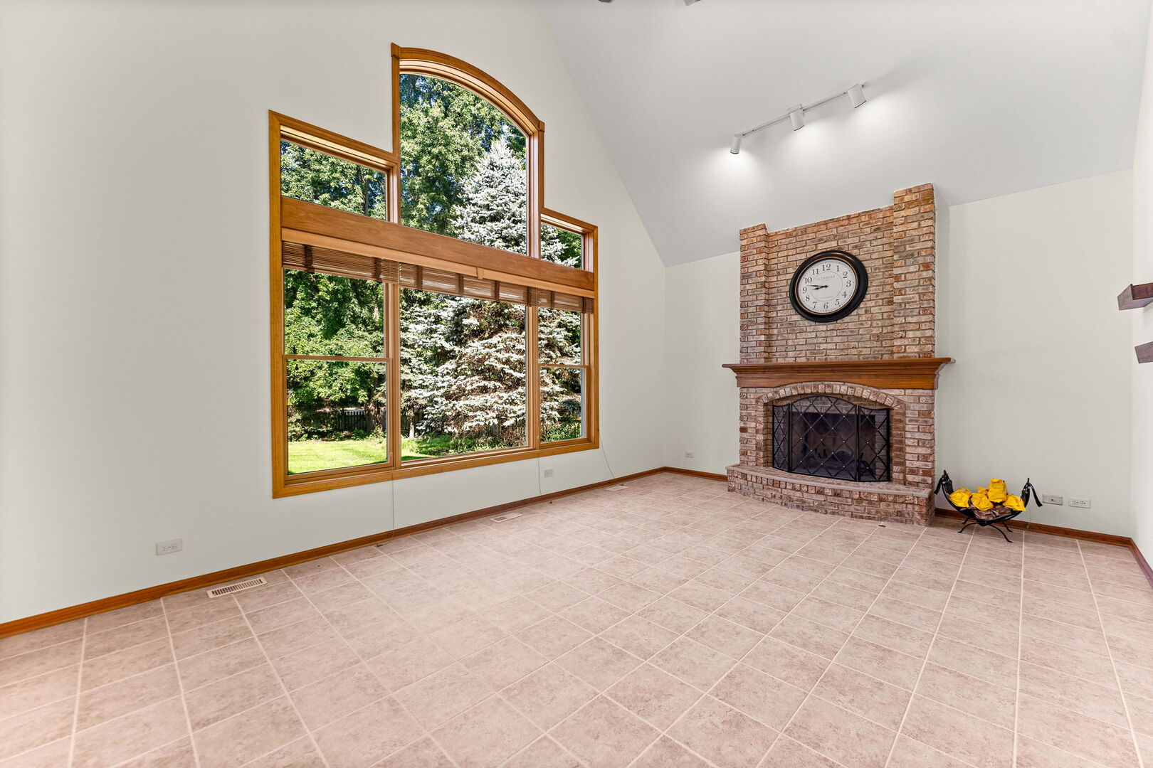 9 N Daniels Drive Property Photo 25