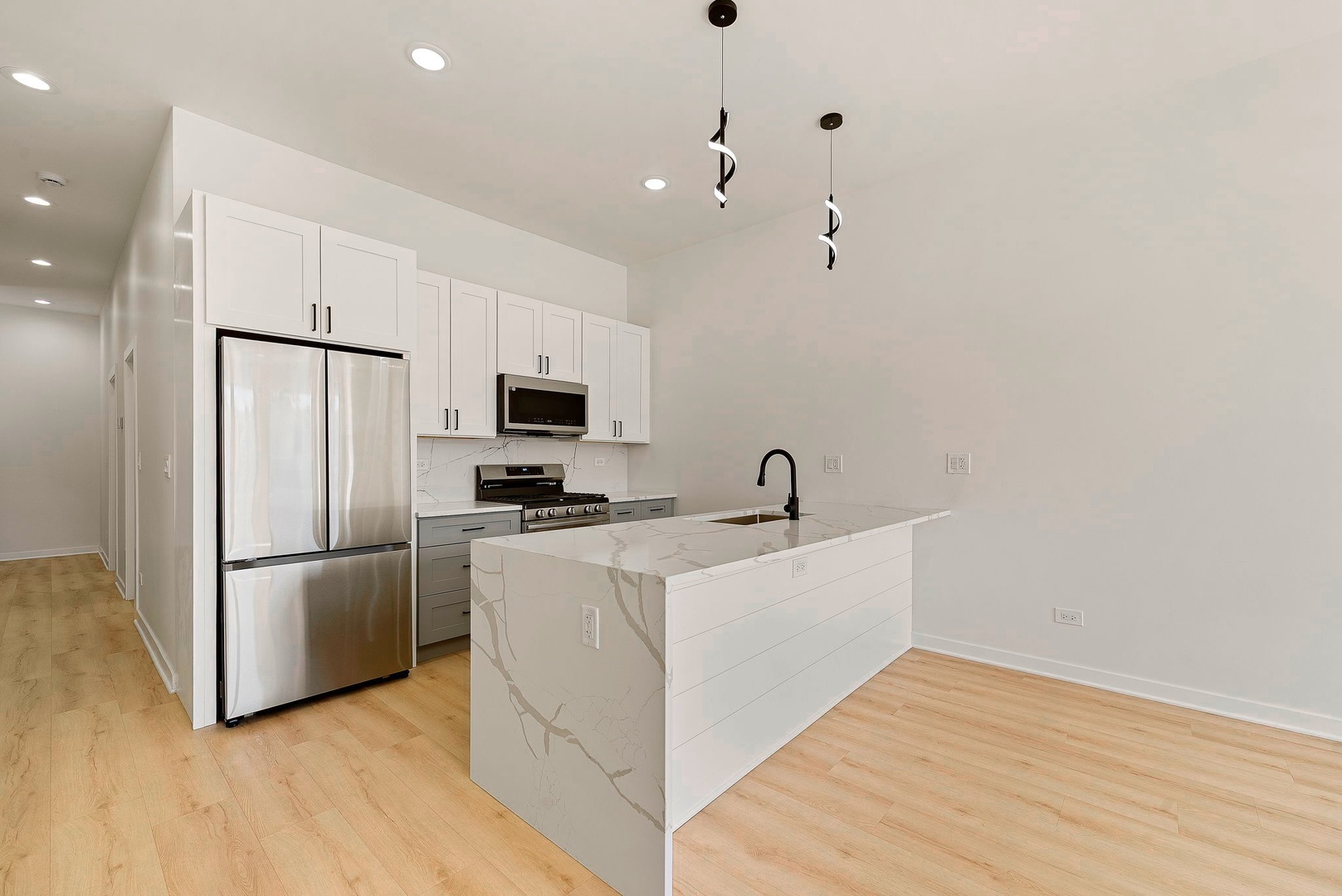 538 N Trumbull Avenue Property Photo 5