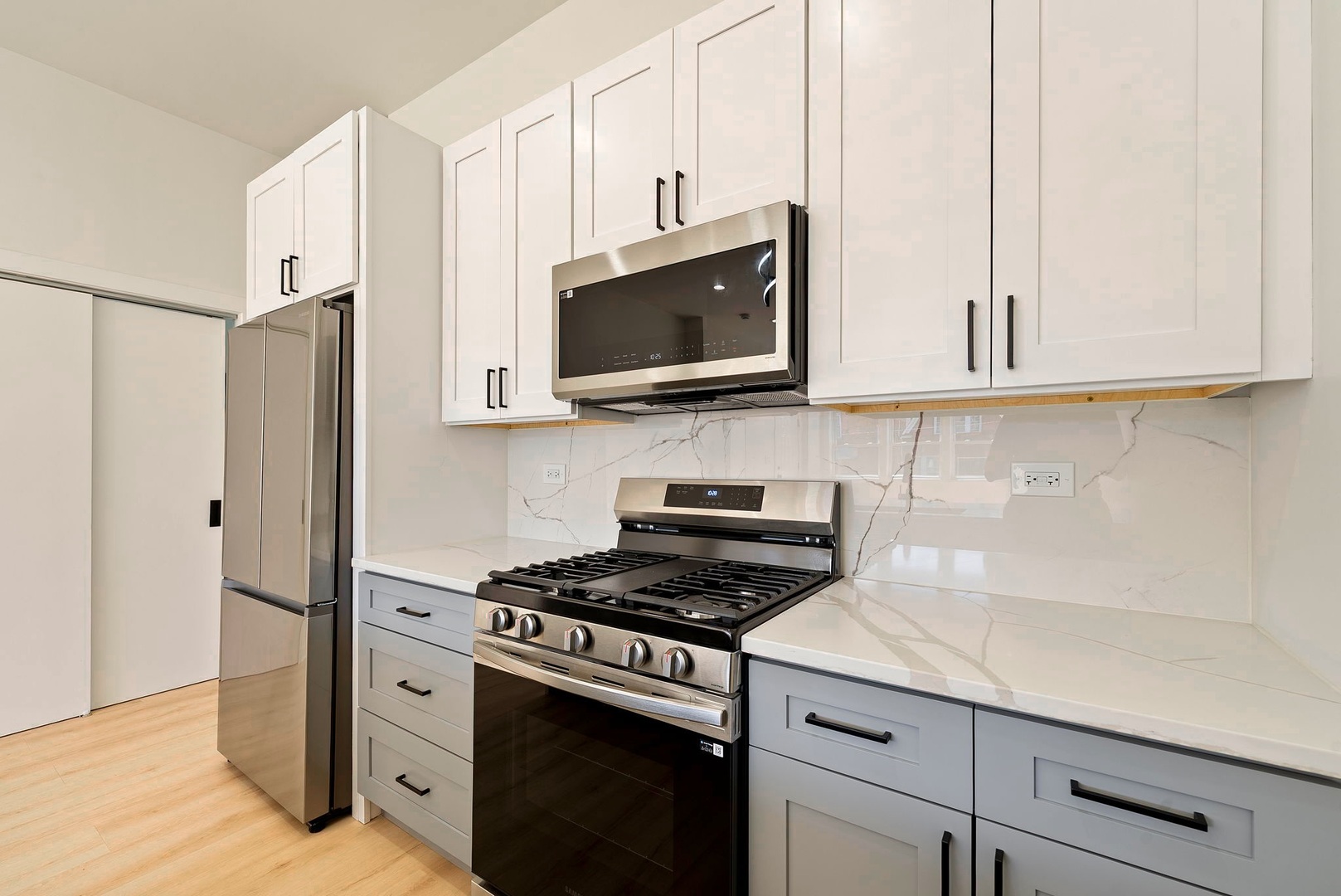 538 N Trumbull Avenue Property Photo 6