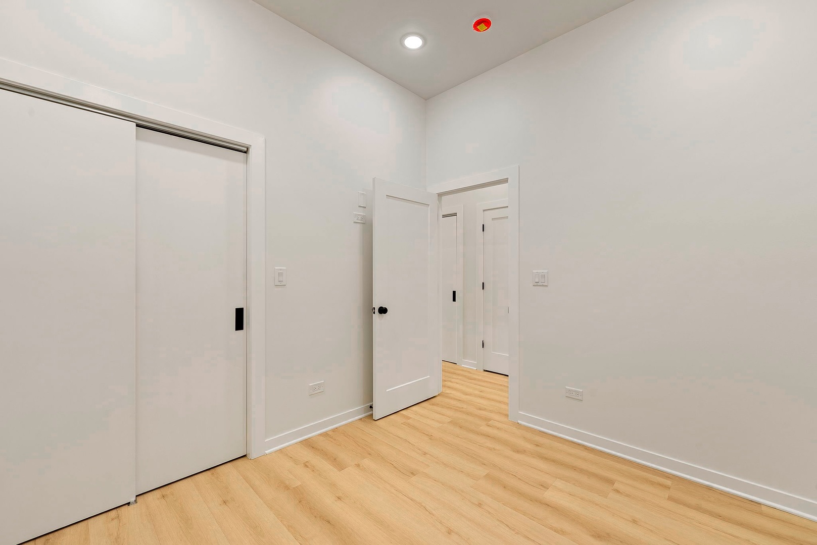 538 N Trumbull Avenue Property Photo 8