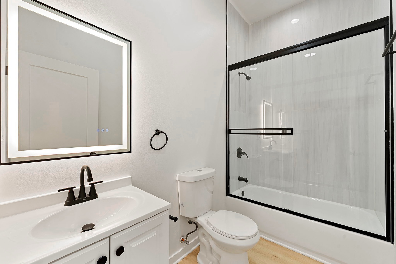 538 N Trumbull Avenue Property Photo 12