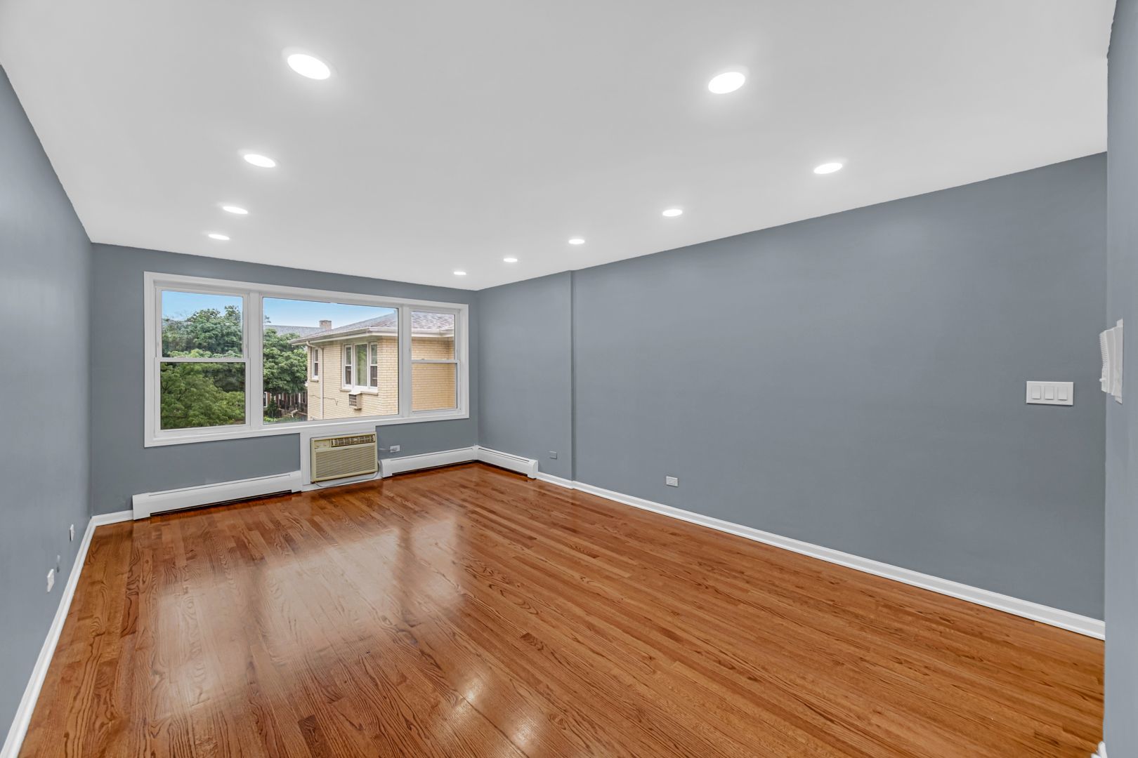 5700 W Montrose Avenue 3d Property Photo 5