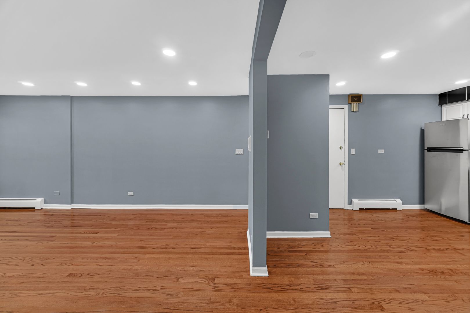 5700 W Montrose Avenue 3d Property Photo 7