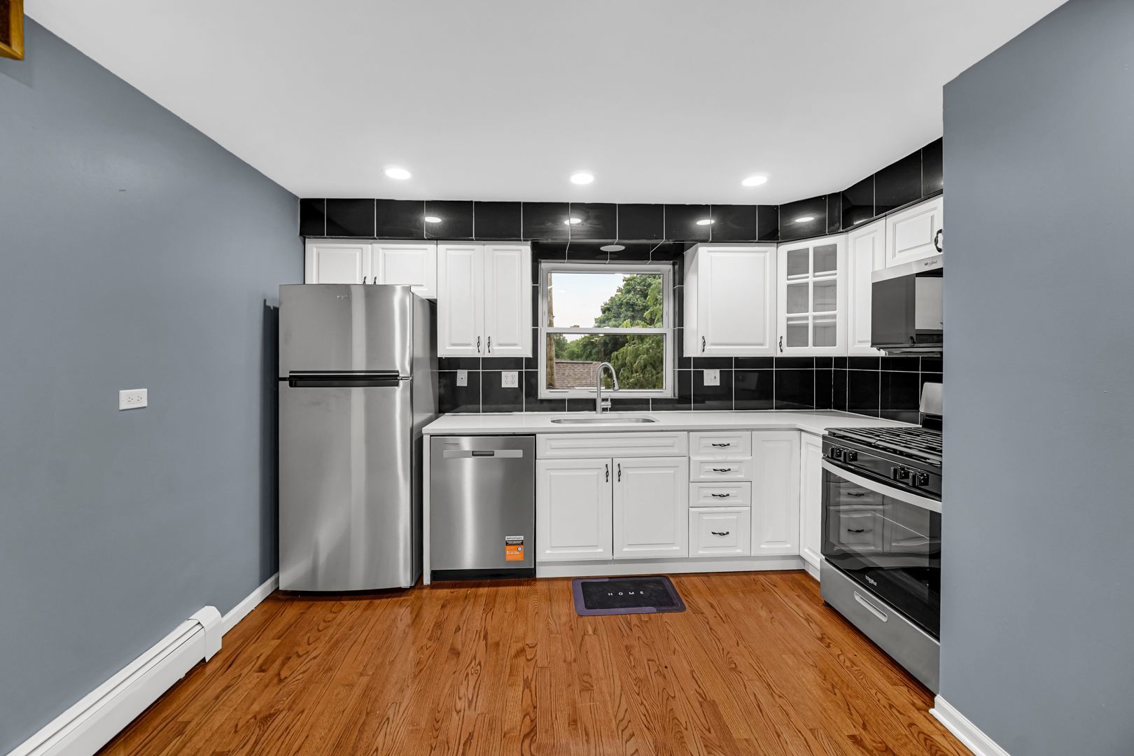 5700 W Montrose Avenue 3d Property Photo 11
