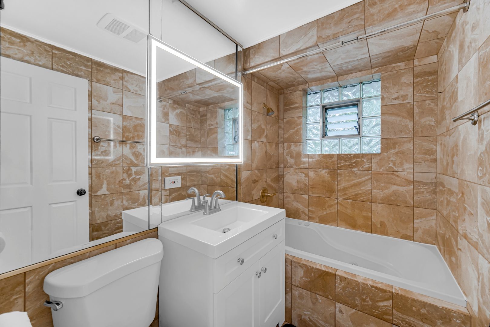 5700 W Montrose Avenue 3d Property Photo 18
