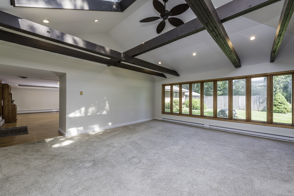 37696 N North Avenue Property Photo 6
