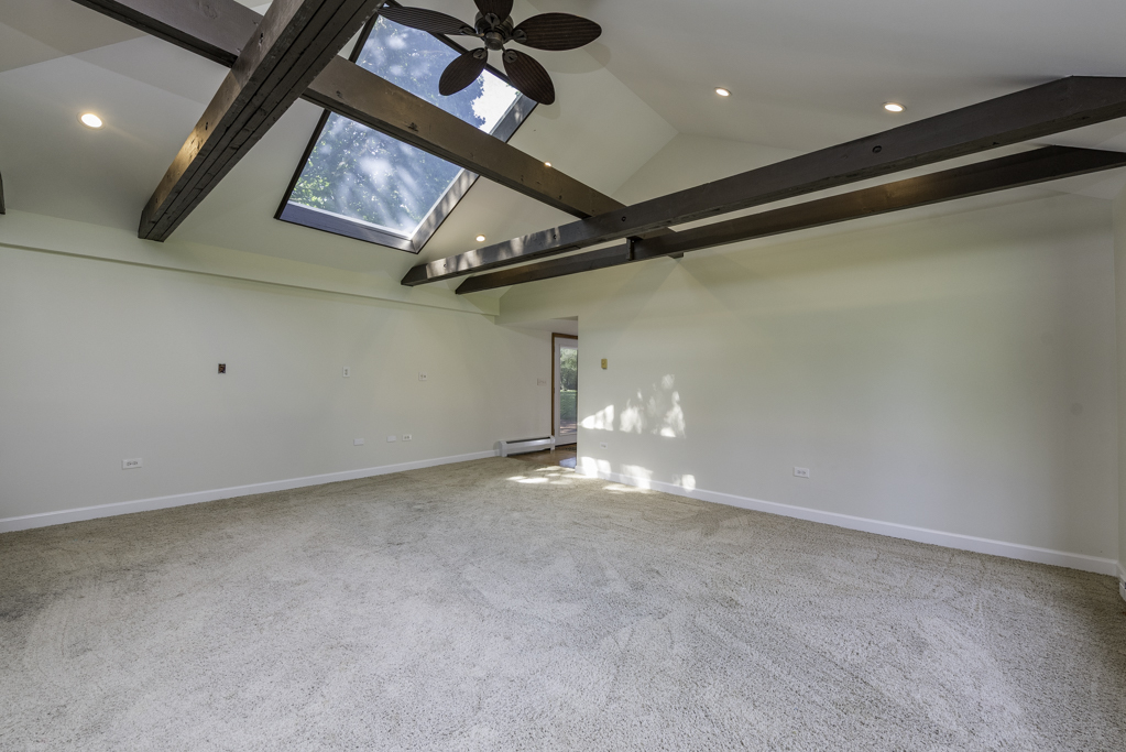 37696 N North Avenue Property Photo 7