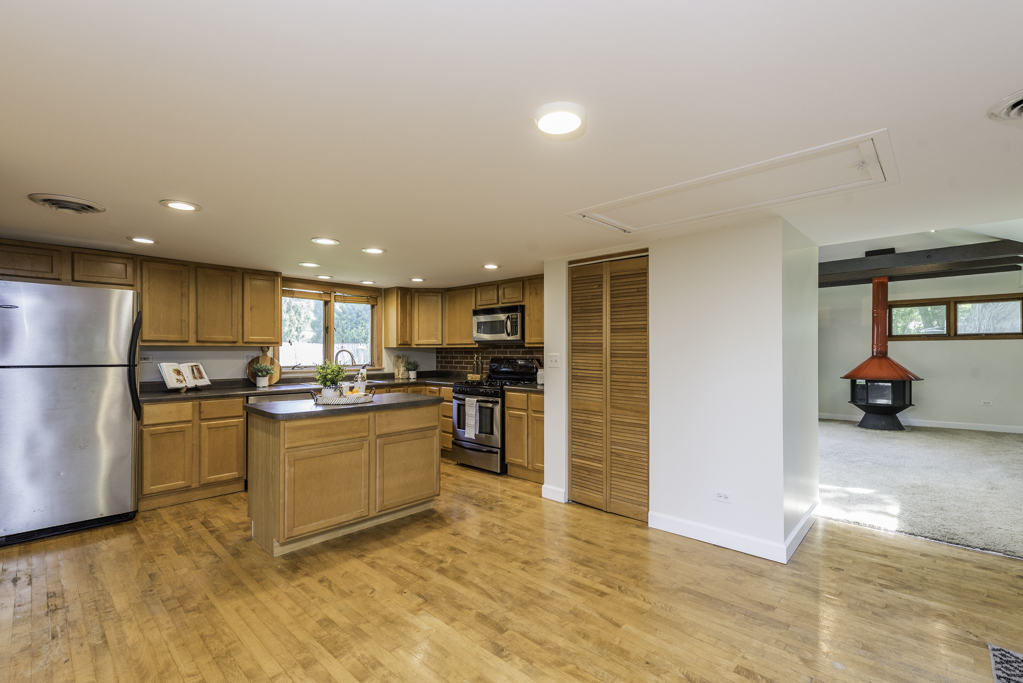 37696 N North Avenue Property Photo 10
