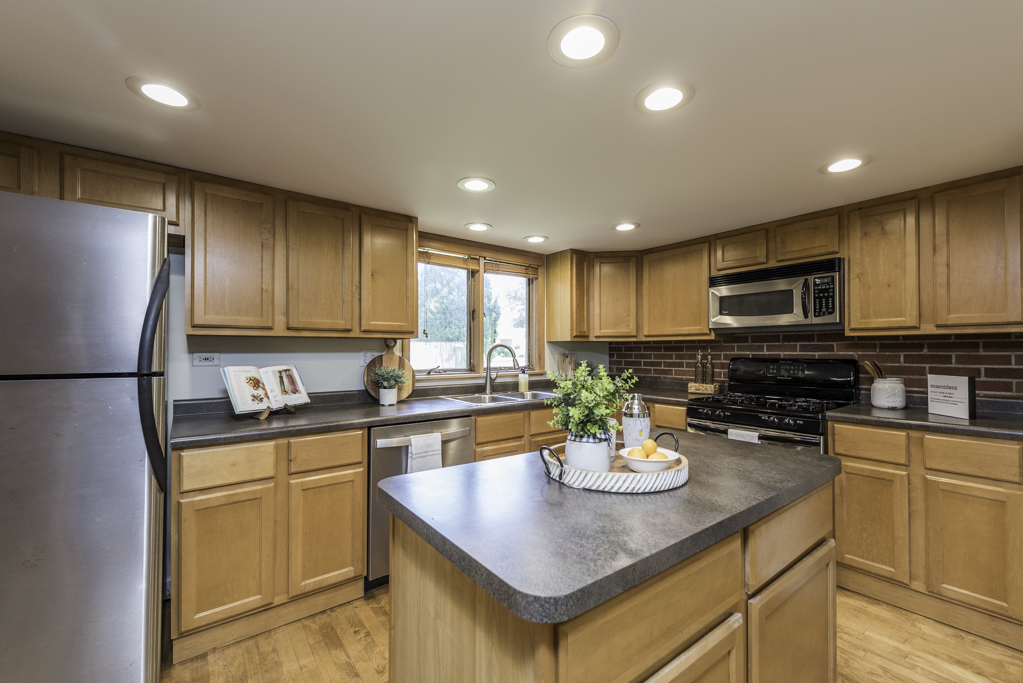 37696 N North Avenue Property Photo 11