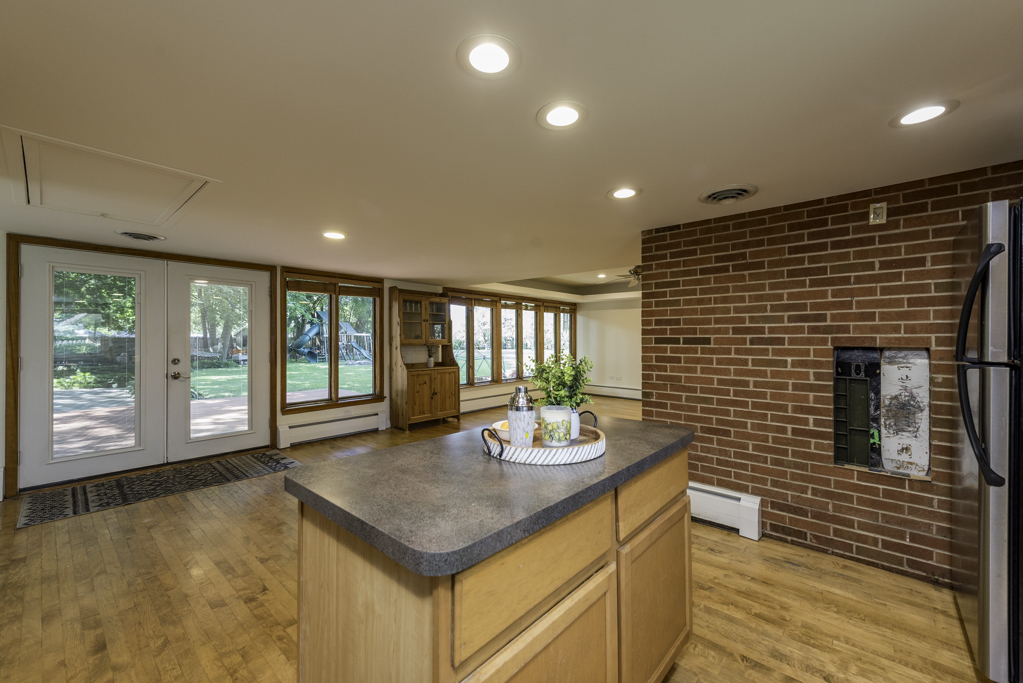 37696 N North Avenue Property Photo 12