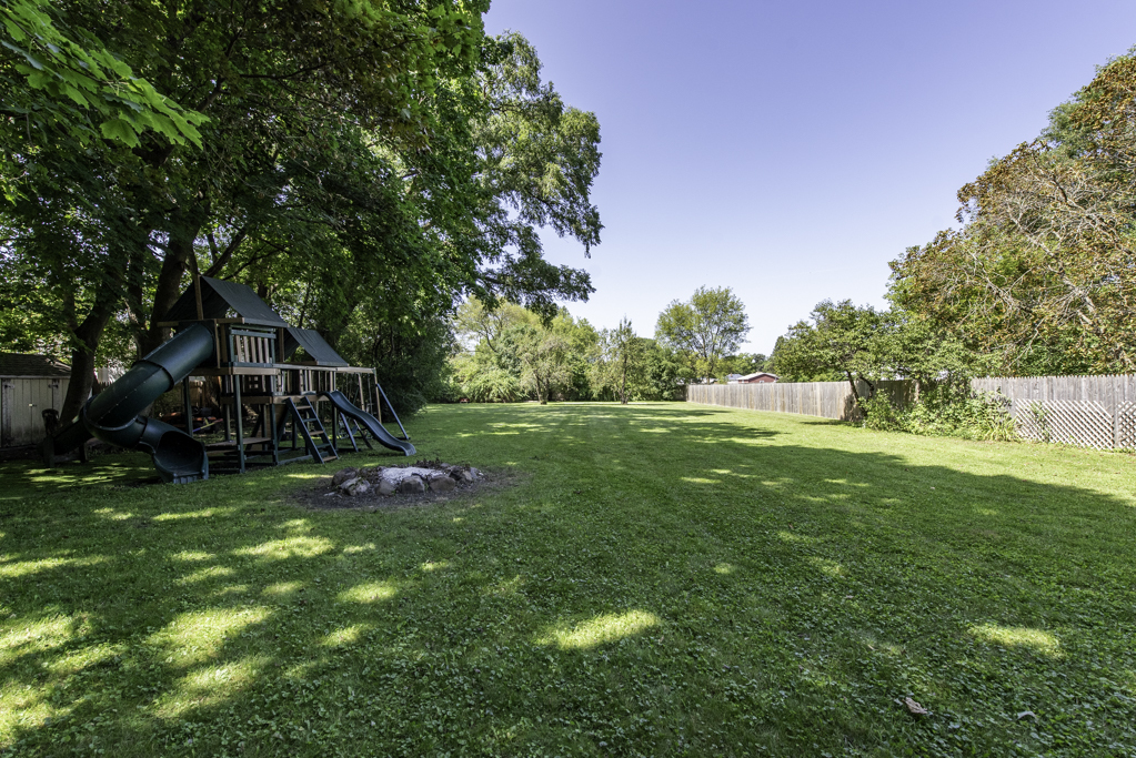 37696 N North Avenue Property Photo 33