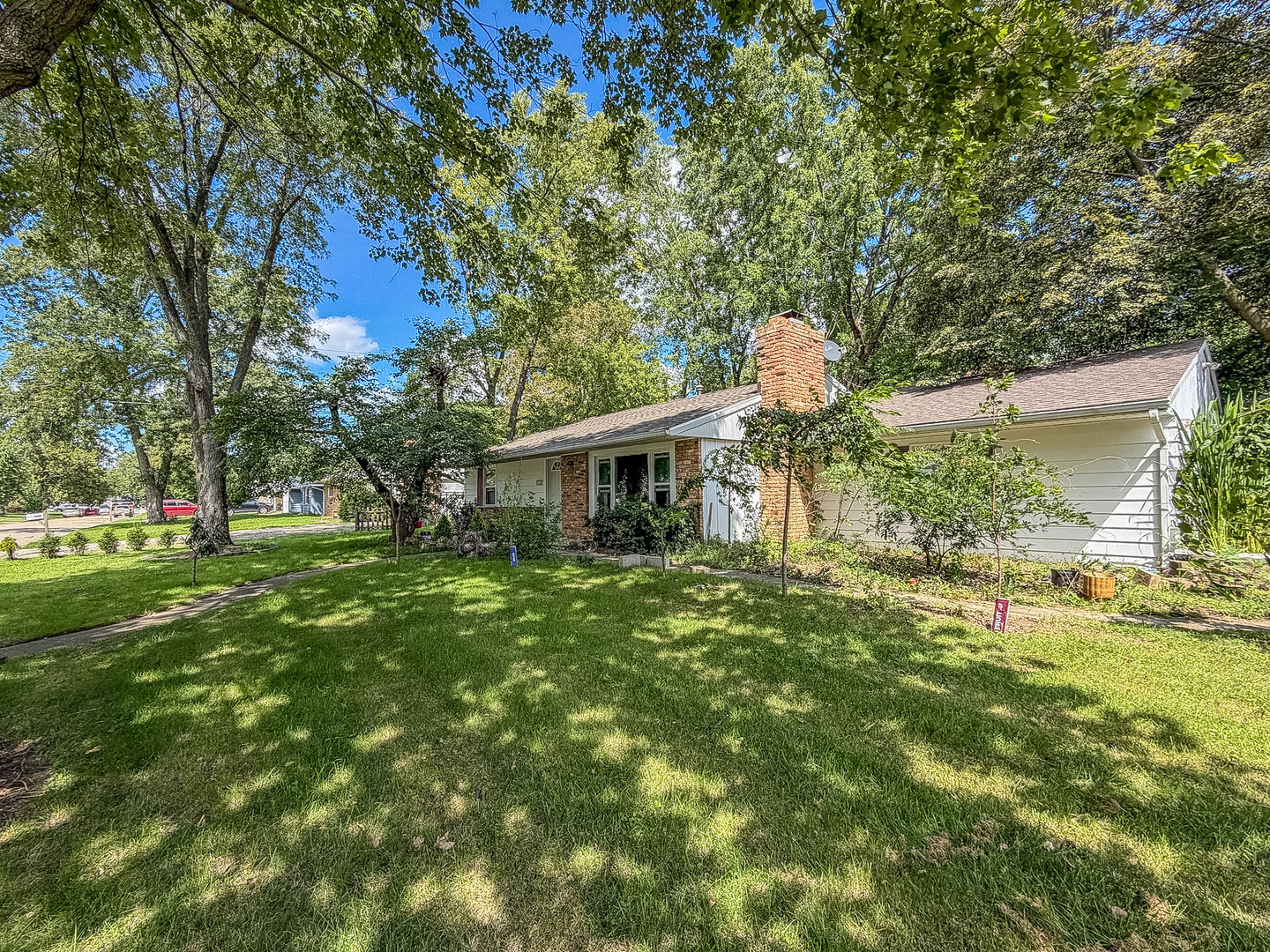 910 Maplepark Drive Property Photo 1