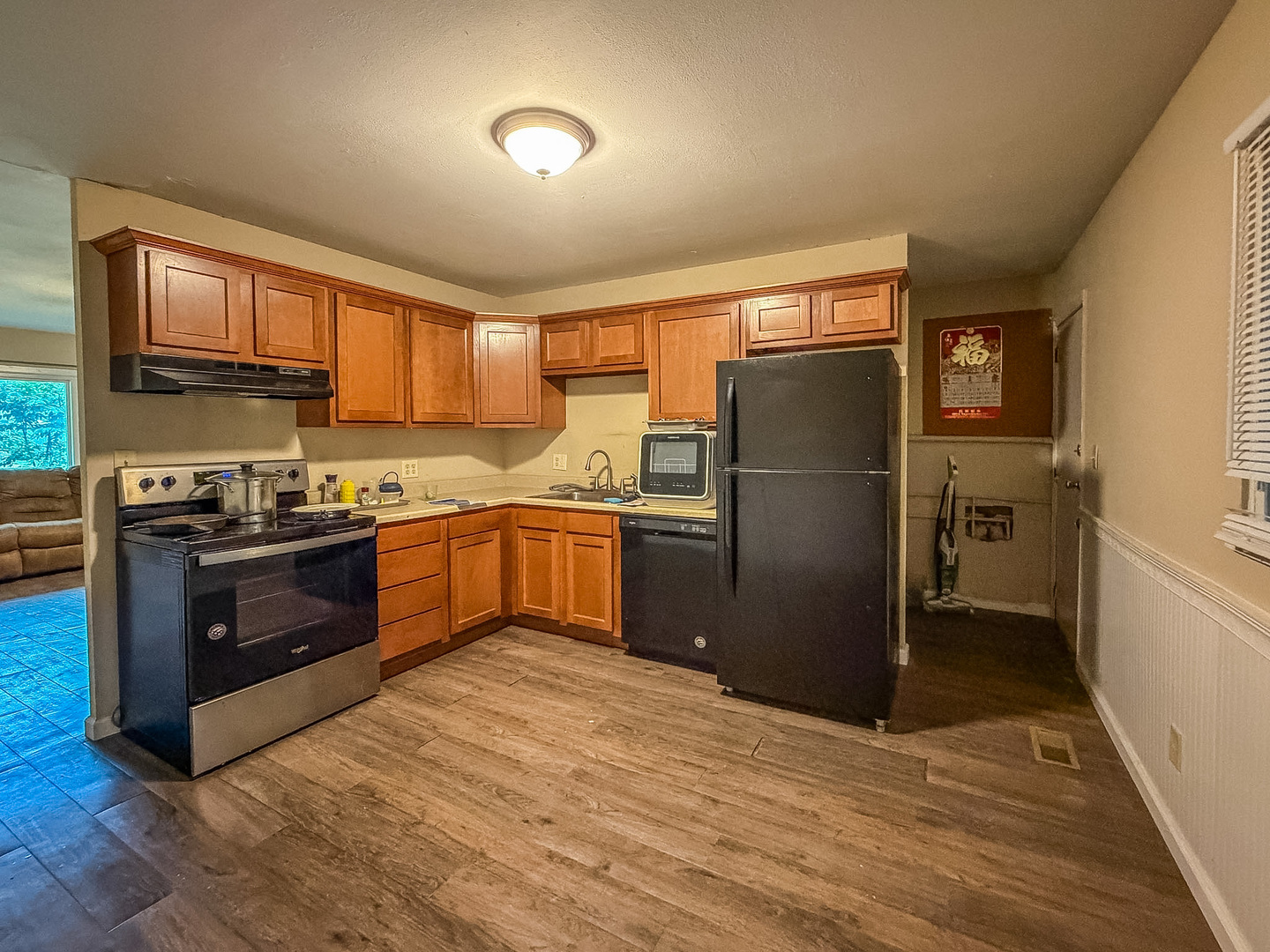 910 Maplepark Drive Property Photo 10