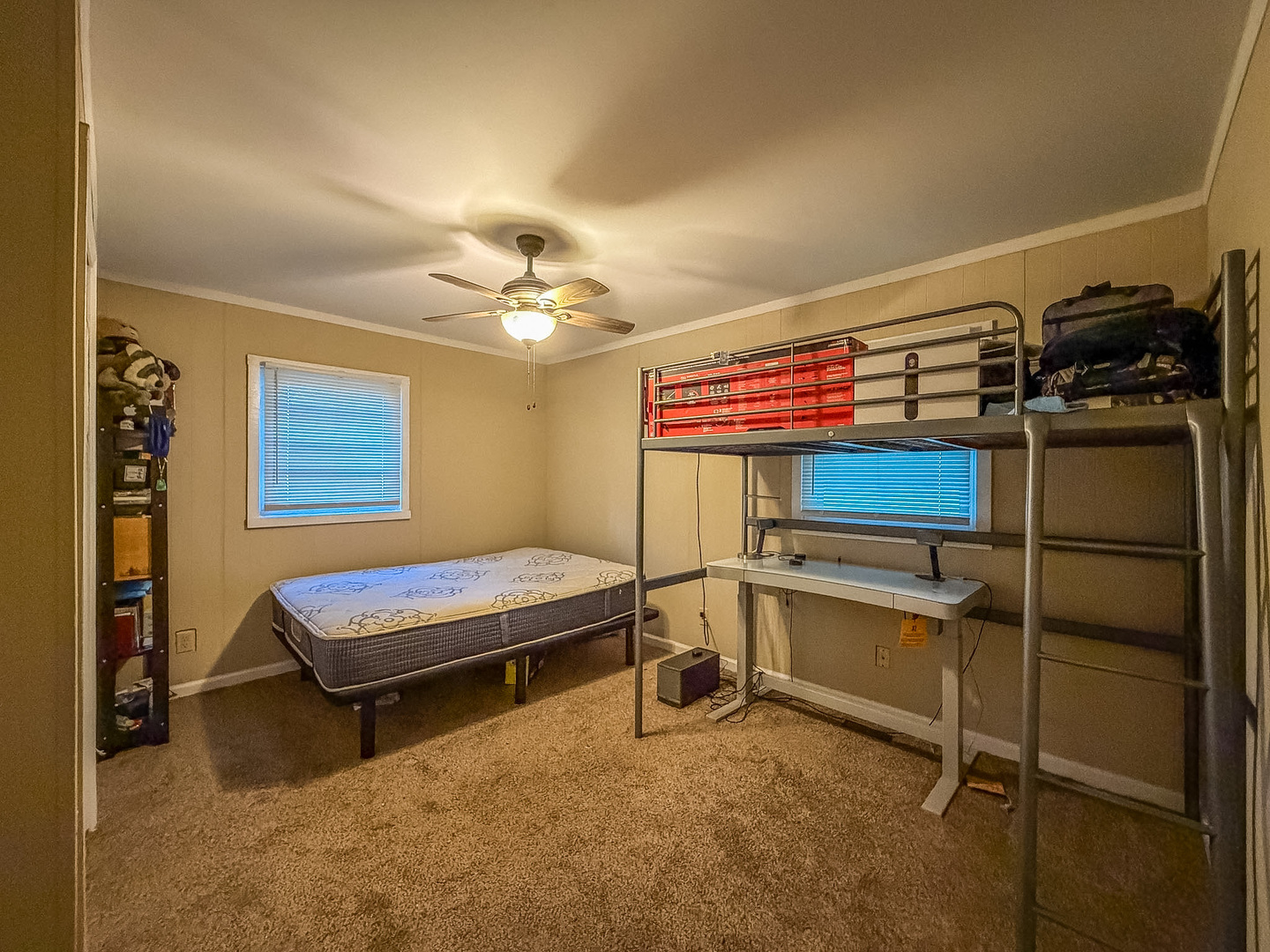 910 Maplepark Drive Property Photo 11