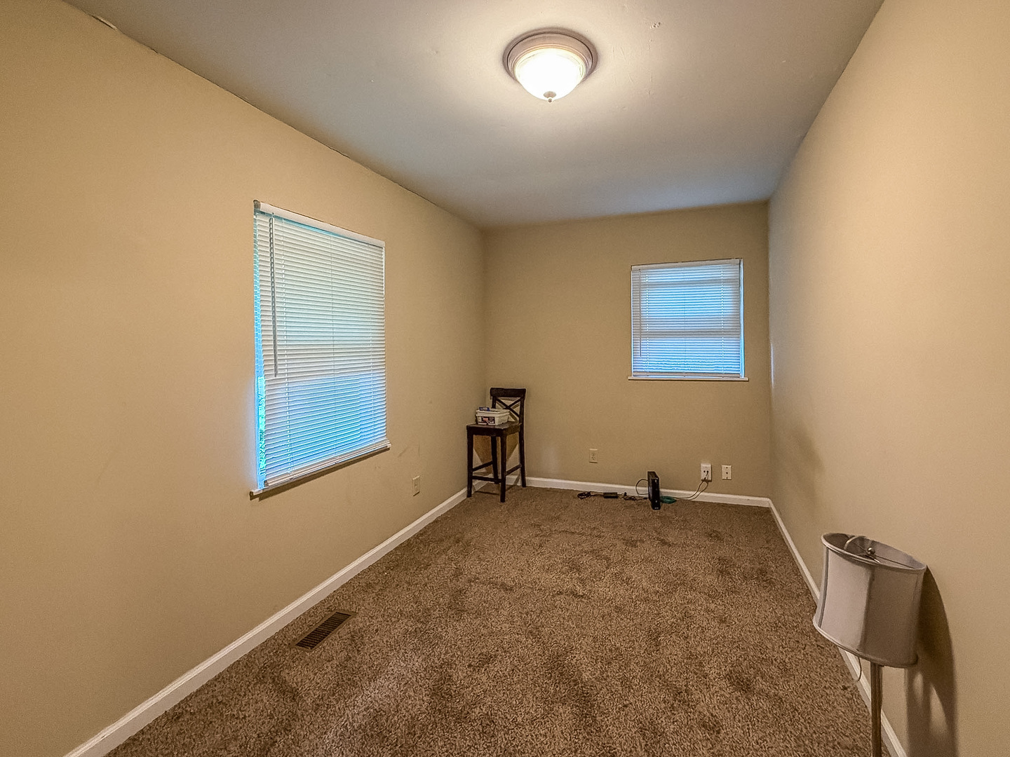 910 Maplepark Drive Property Photo 15