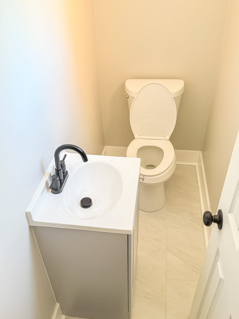 1s168 Ardmore Avenue Property Photo 24