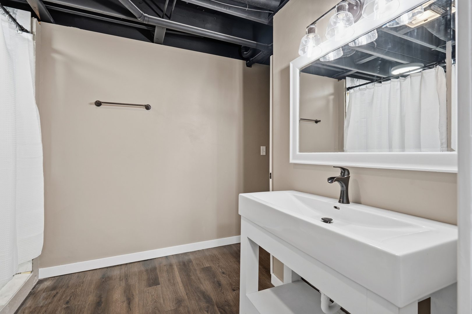 245 First Street Property Photo 20