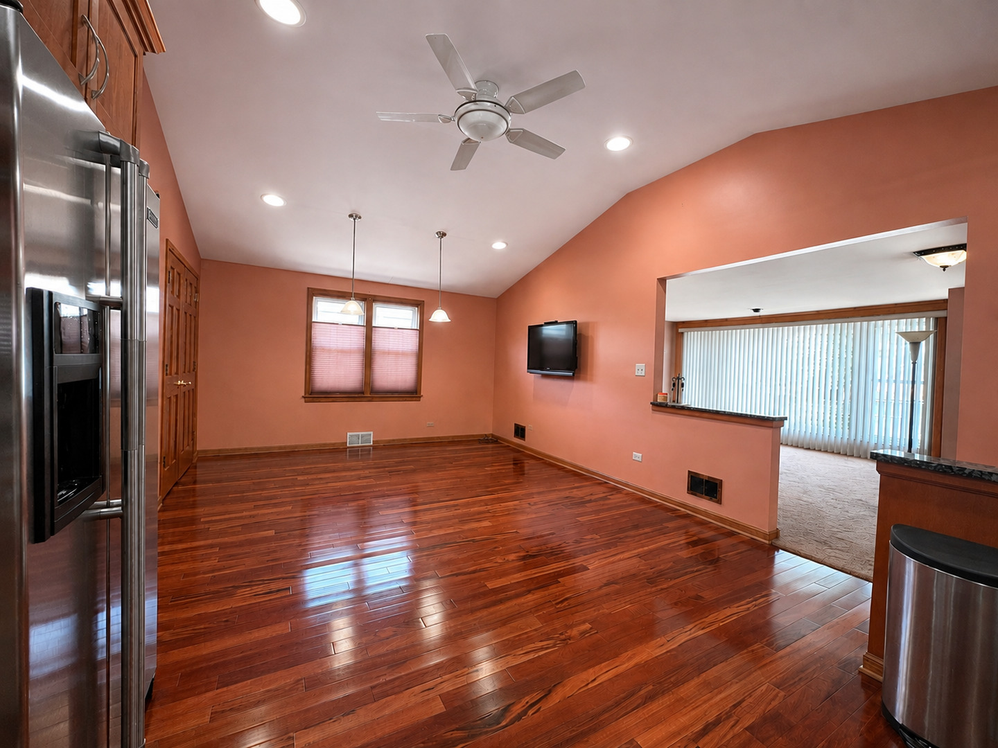 10206 S Fairfield Avenue Property Photo 6