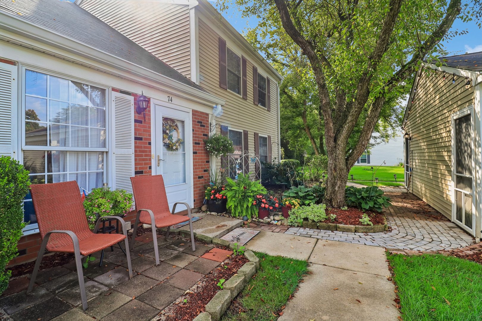 74 Silver Tree Circle Property Photo 2