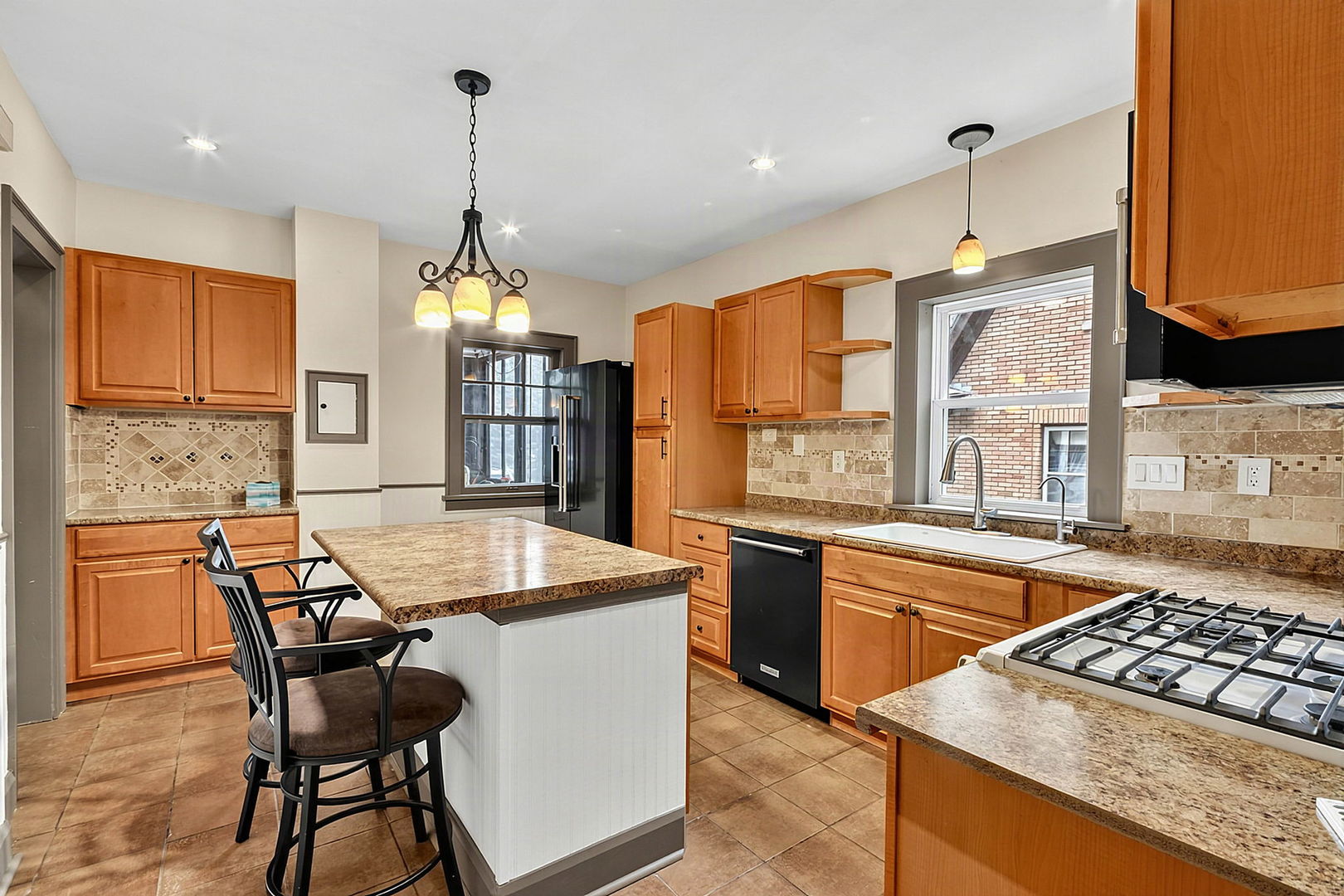 1627 Jackson Street Property Photo 19