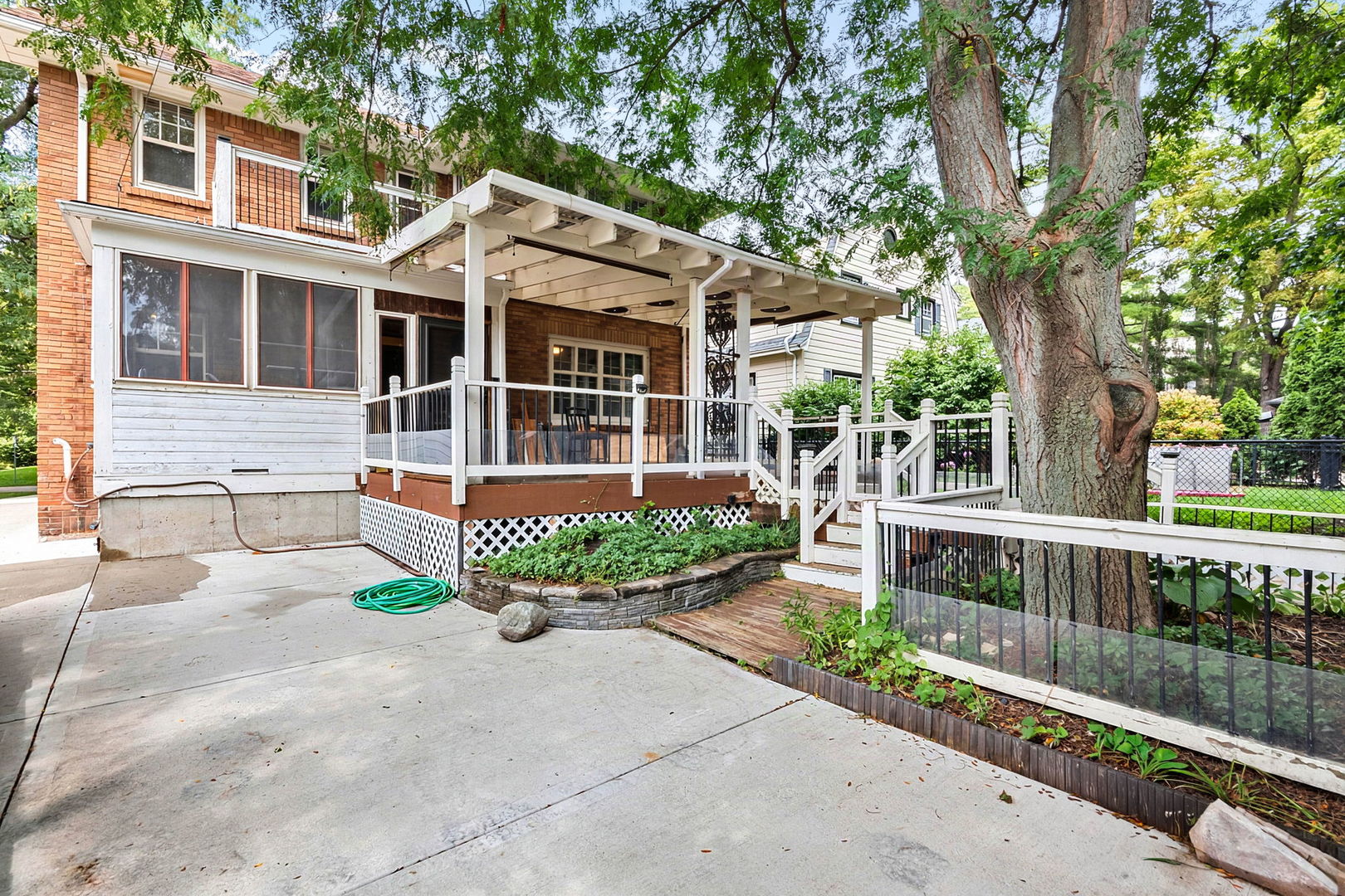 1627 Jackson Street Property Photo 65