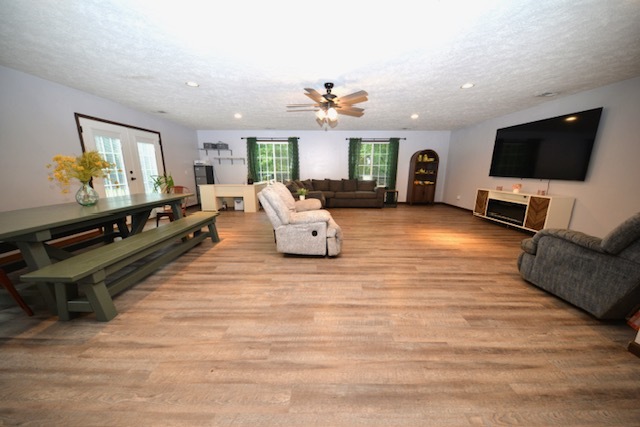 406 W Park Street Property Photo 14
