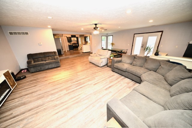 406 W Park Street Property Photo 19