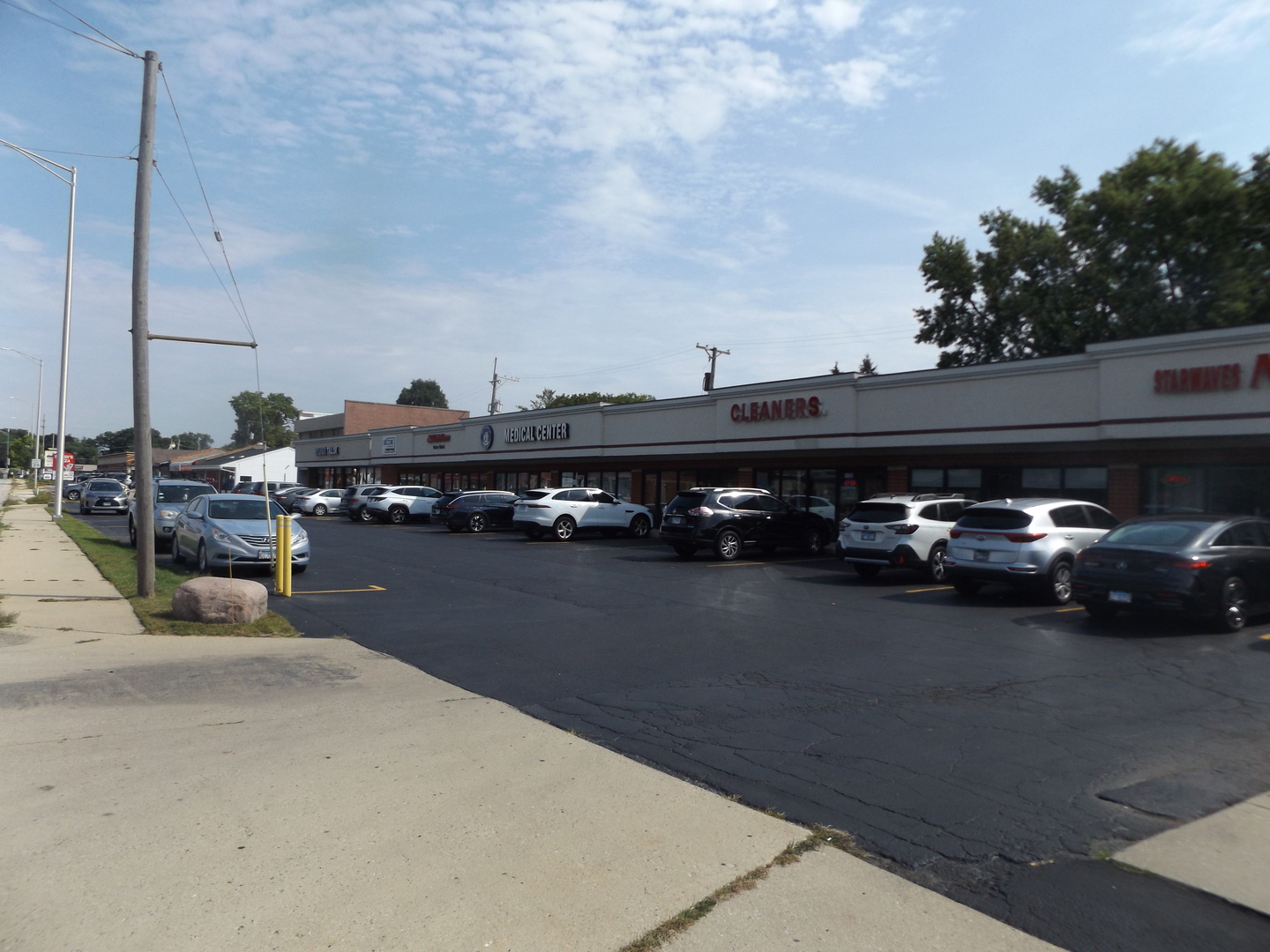 1127 S Arlington Heights Road Property Photo 4
