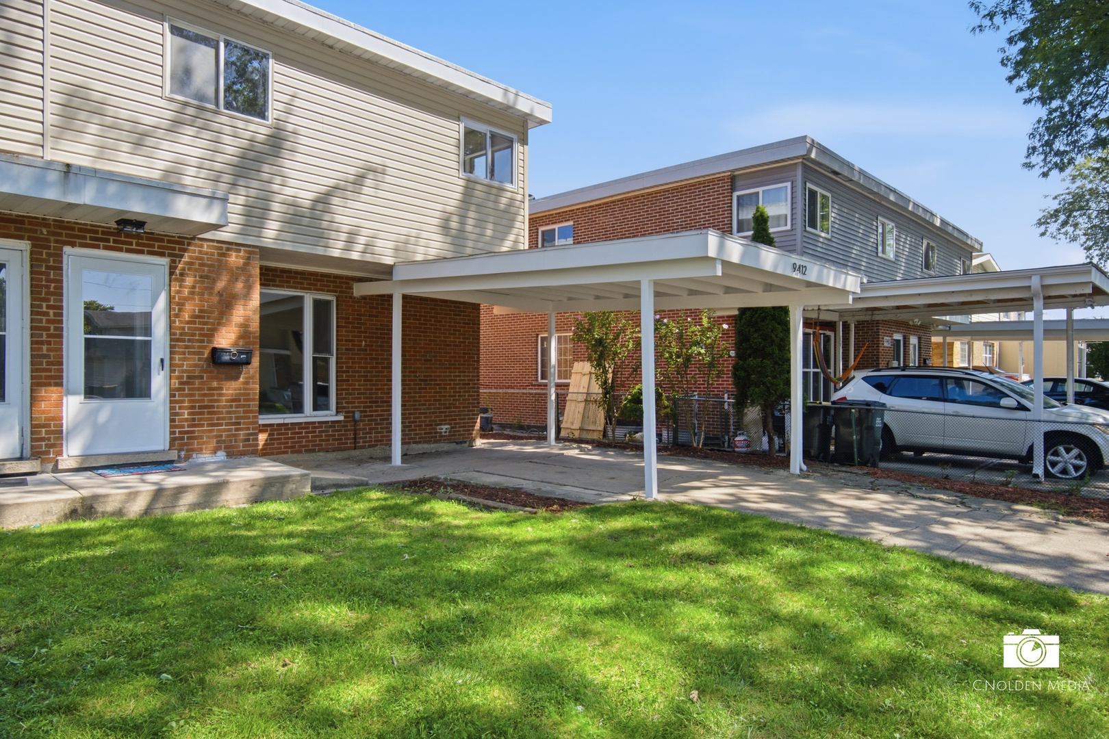 9412 Noel Avenue Property Photo 3