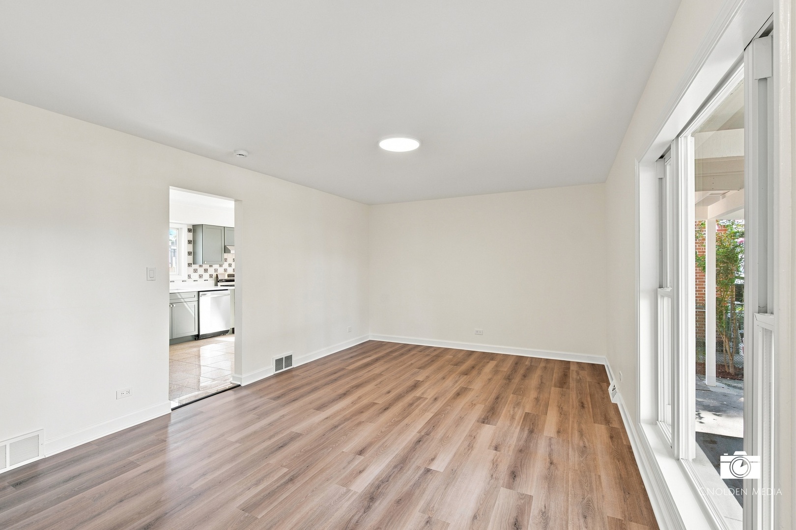 9412 Noel Avenue Property Photo 10