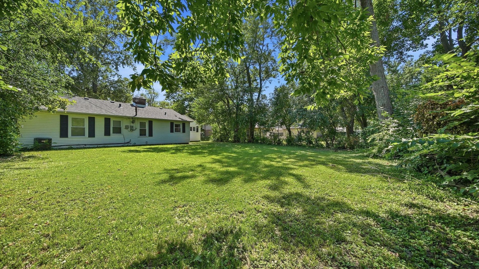 340 Indianwood Boulevard Property Photo 17
