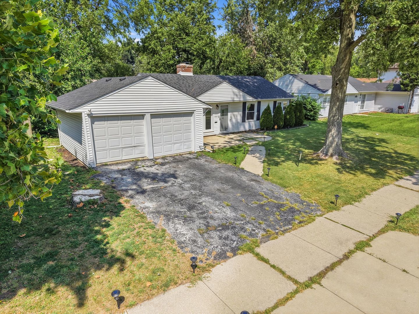 340 Indianwood Boulevard Property Photo 18