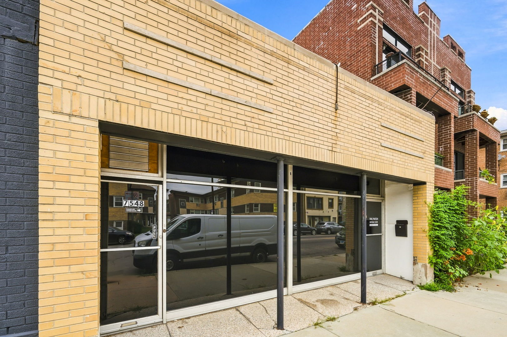 7548 W Belmont Avenue Property Photo 1